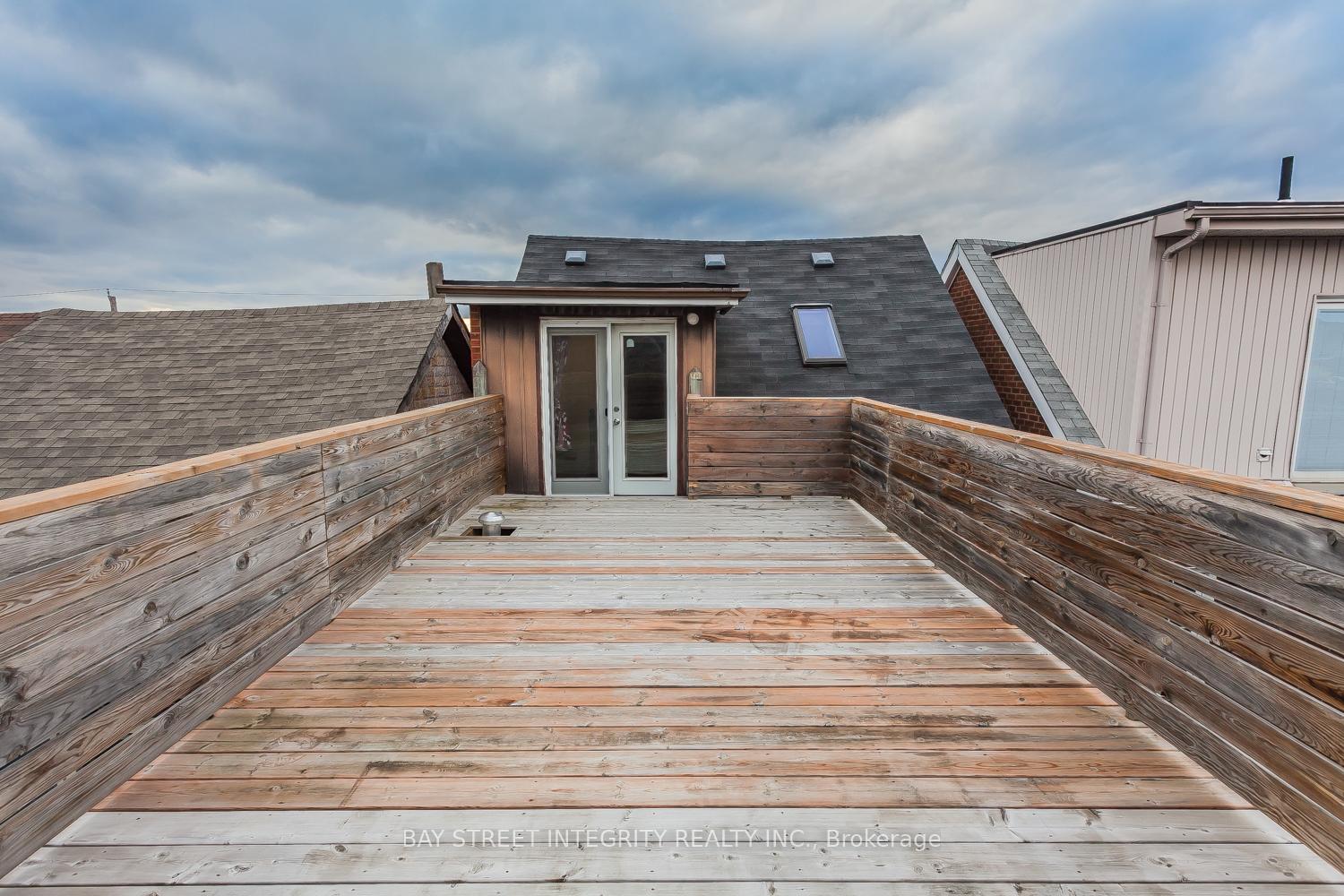 Photo 16 of Unit 2, 261 Markham Street, Toronto, Trinity-Bellwoods — HOMEH