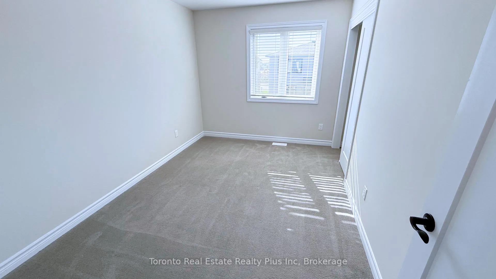 Photo 15 of 90 Nepeta Crescent, Ottawa, Blossom Park/Kemp Park/Findlay Creek — HOMEH