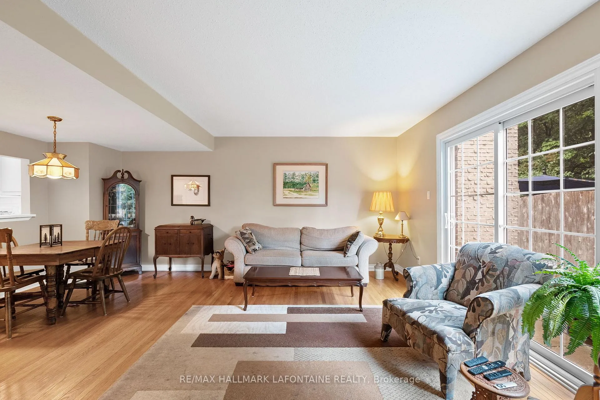 Photo 127 of 876 Walkley Road, Ottawa, Riverside Park South — HOMEH