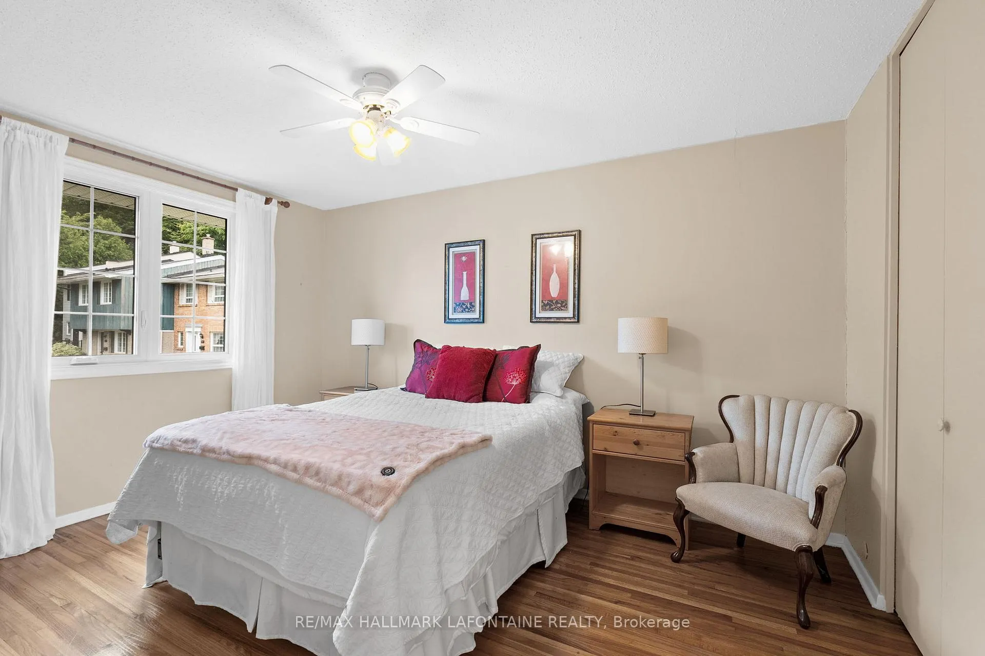 Photo 193 of 876 Walkley Road, Ottawa, Riverside Park South — HOMEH
