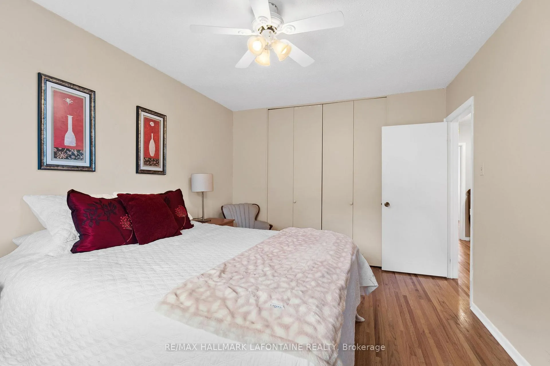 Photo 210 of 876 Walkley Road, Ottawa, Riverside Park South — HOMEH