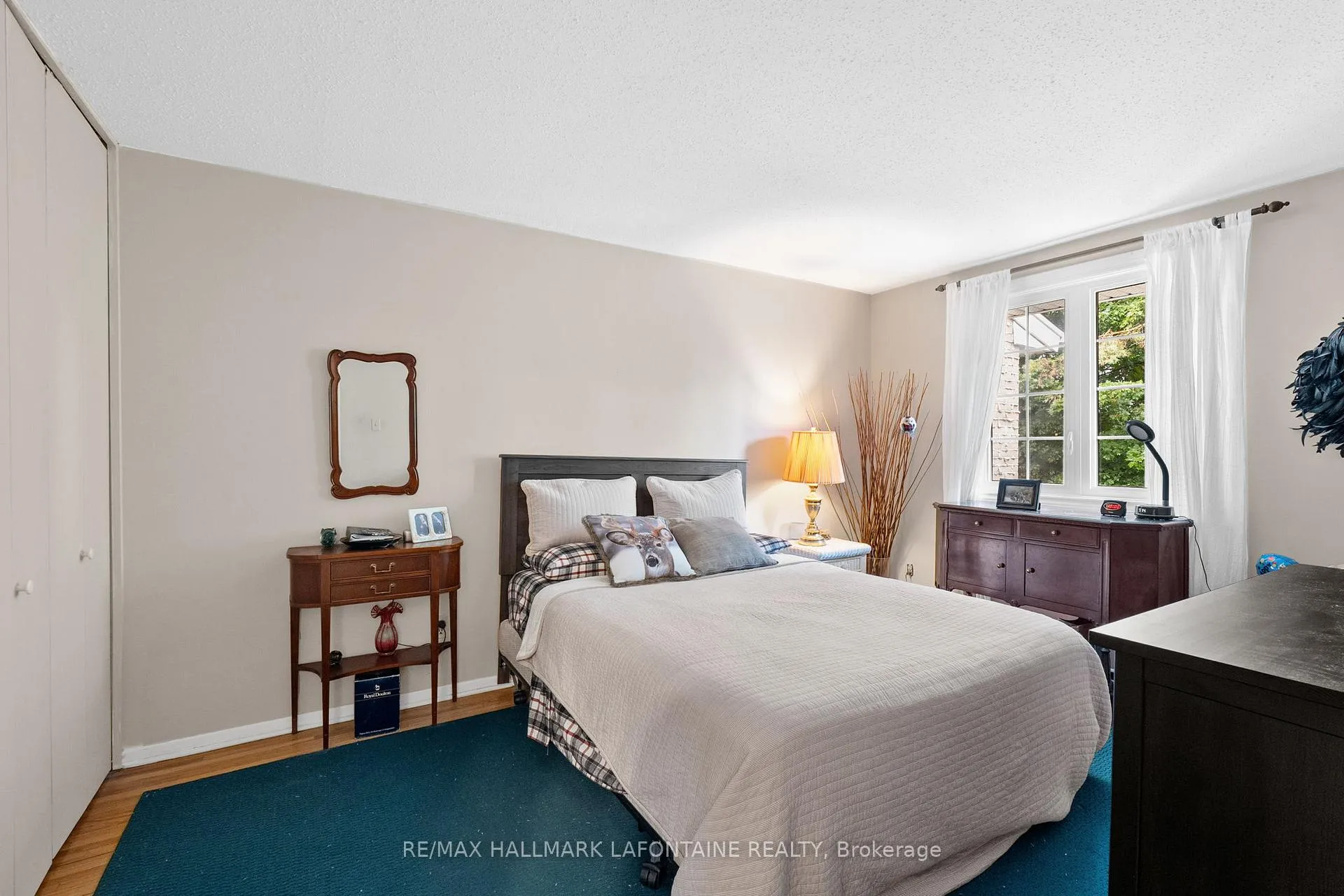 Photo 238 of 876 Walkley Road, Ottawa, Riverside Park South — HOMEH