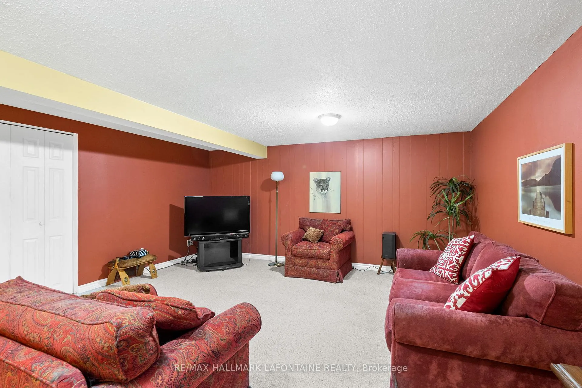 Photo 272 of 876 Walkley Road, Ottawa, Riverside Park South — HOMEH