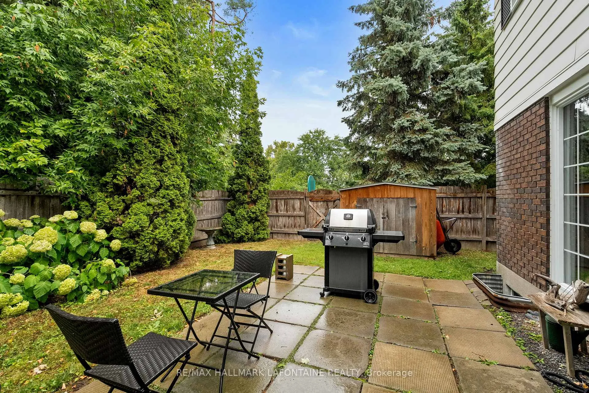 Photo 318 of 876 Walkley Road, Ottawa, Riverside Park South — HOMEH