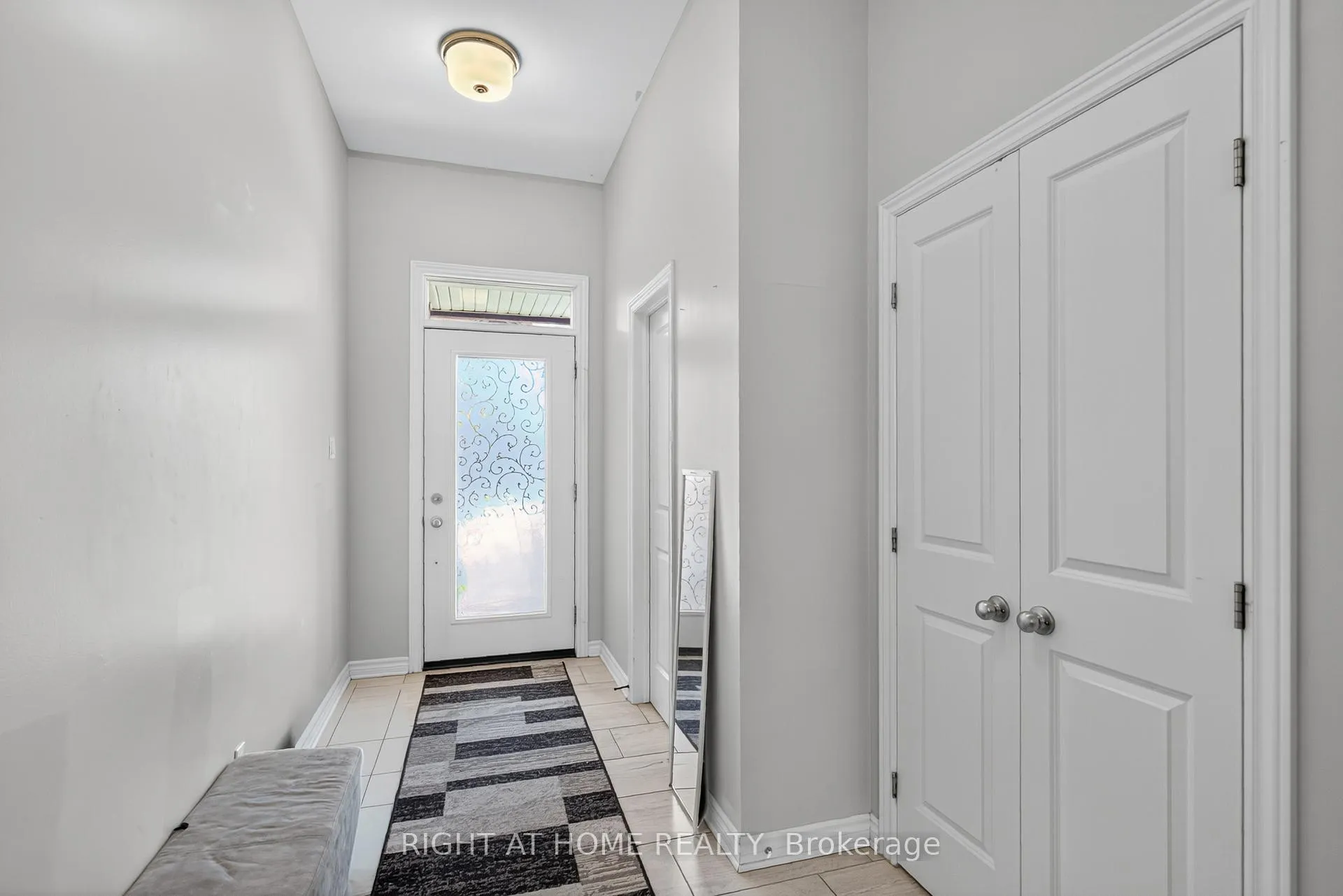 Photo 4 of 772 Cedar Creek Drive, Ottawa, Blossom Park/Kemp Park/Findlay Creek — HOMEH