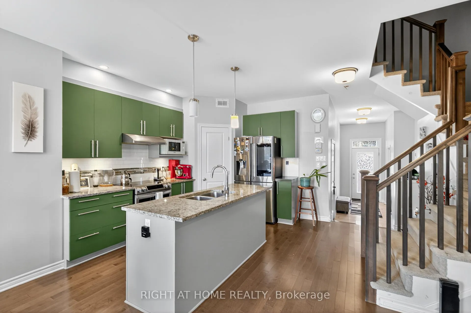 Photo 10 of 772 Cedar Creek Drive, Ottawa, Blossom Park/Kemp Park/Findlay Creek — HOMEH