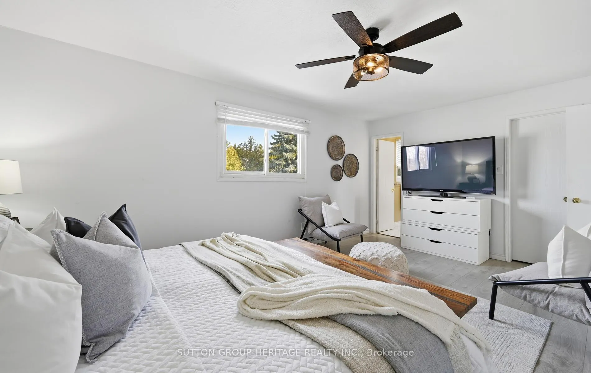 Photo 13 of 54 Reed Drive, Ajax, Central — HOMEH