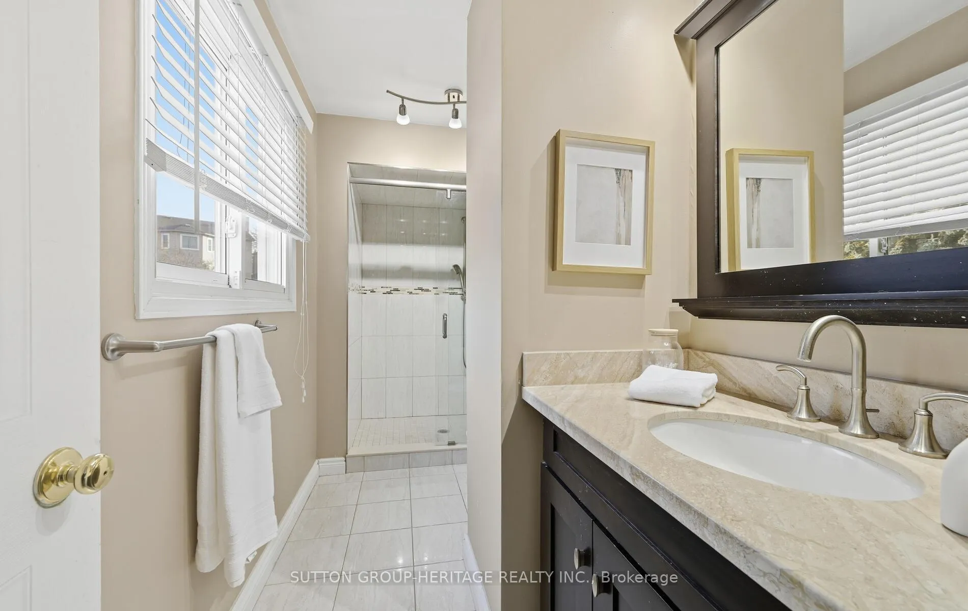 Photo 14 of 54 Reed Drive, Ajax, Central — HOMEH