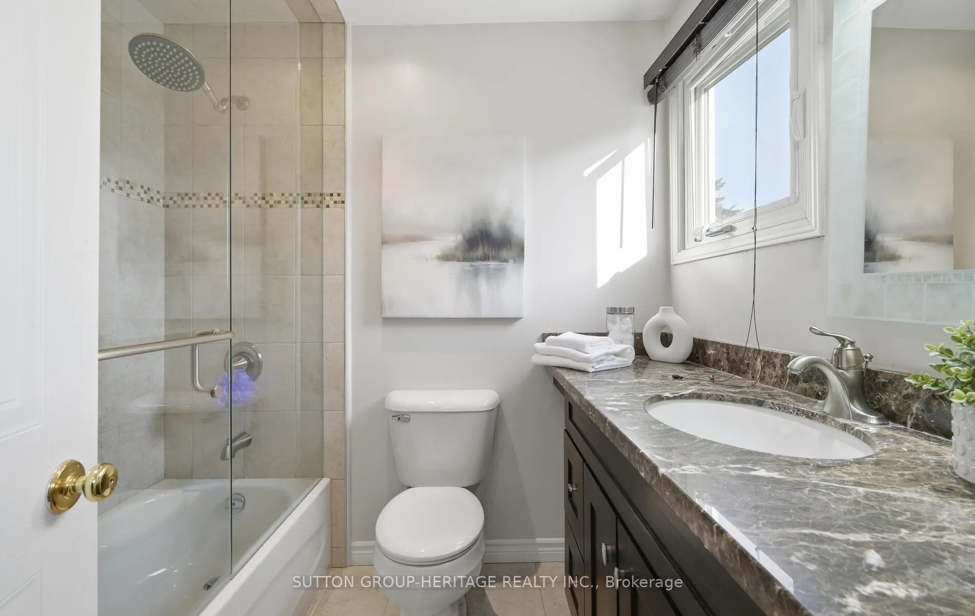 Photo 18 of 54 Reed Drive, Ajax, Central — HOMEH