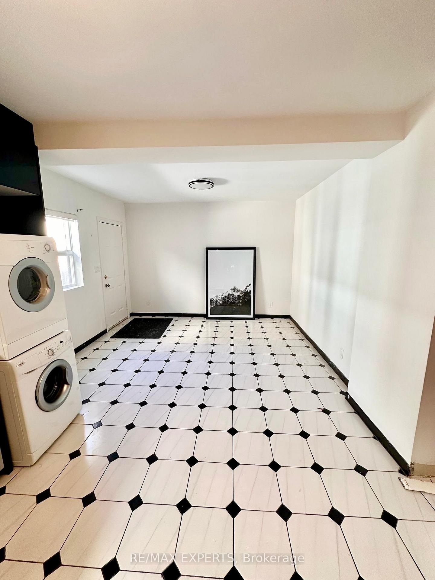 Photo 4 of Unit B, 345 Dovercourt Road, Toronto, Trinity-Bellwoods — HOMEH