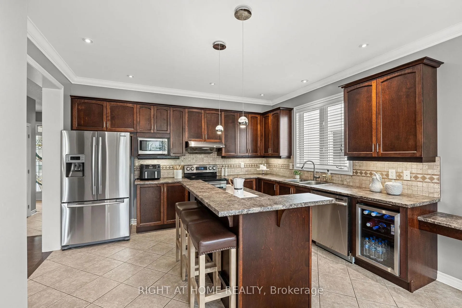 Photo 21 of 2209 Sunset Cove Circle, Ottawa, Barrhaven - Half Moon Bay — HOMEH
