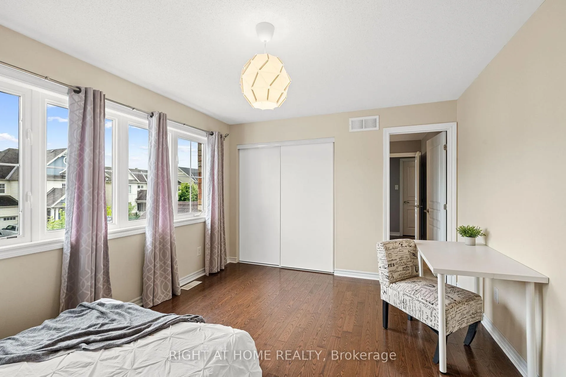 Photo 49 of 2209 Sunset Cove Circle, Ottawa, Barrhaven - Half Moon Bay — HOMEH