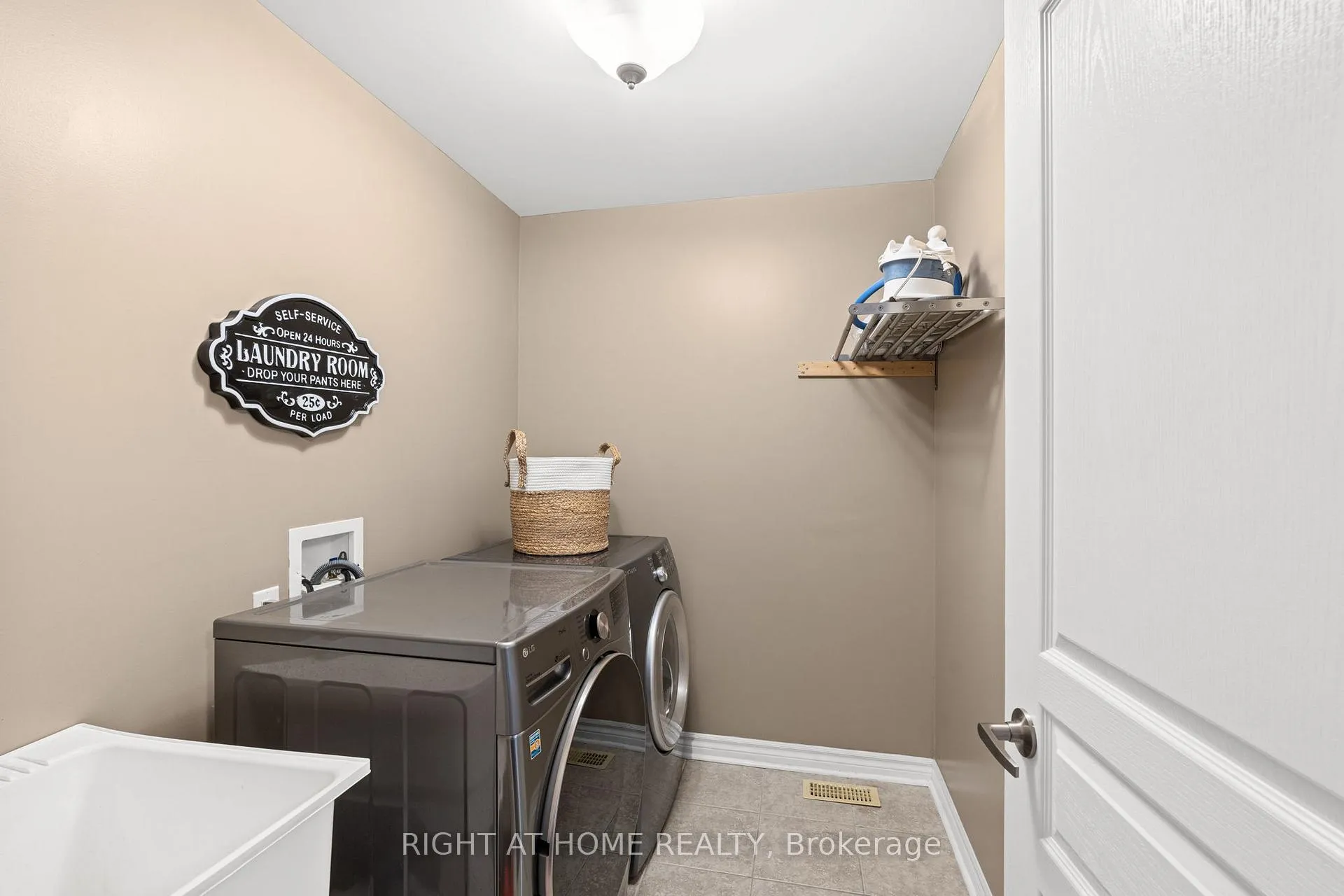 Photo 54 of 2209 Sunset Cove Circle, Ottawa, Barrhaven - Half Moon Bay — HOMEH