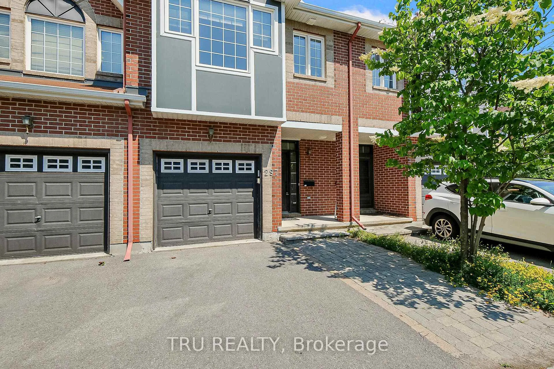 Photo 4 of 297 Freedom Private, Ottawa, Riverview Park — HOMEH