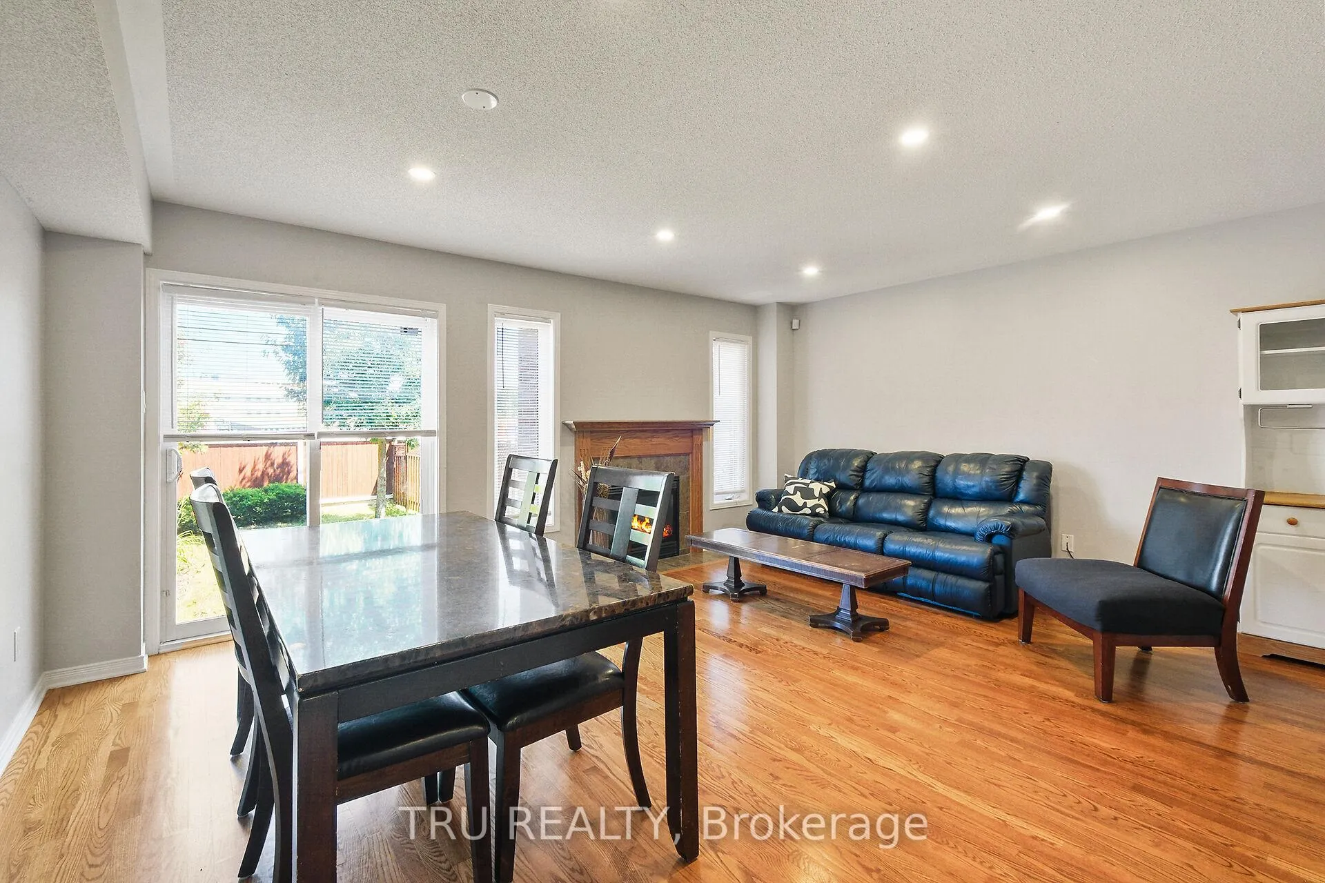 Photo 26 of 297 Freedom Private, Ottawa, Riverview Park — HOMEH