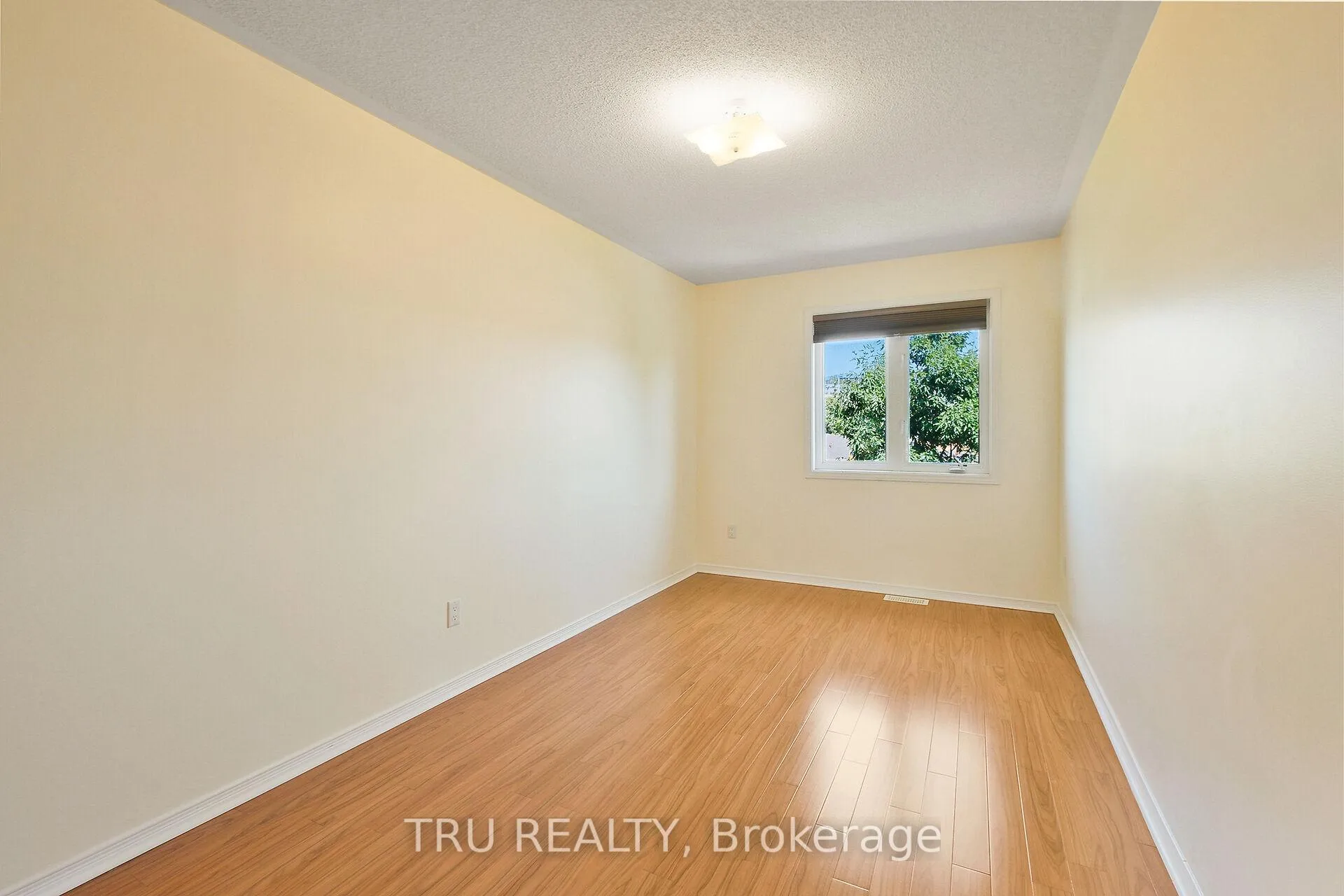 Photo 37 of 297 Freedom Private, Ottawa, Riverview Park — HOMEH