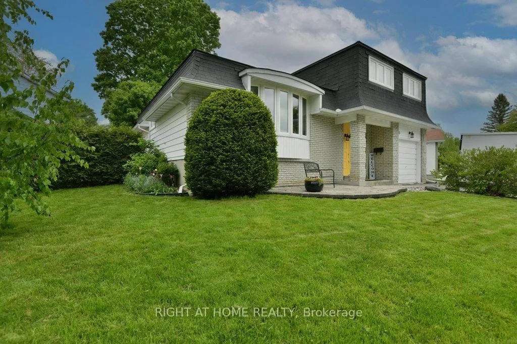 Photo 3 of 13 Northpark Drive, Ottawa, Blackburn Hamlet — HOMEH