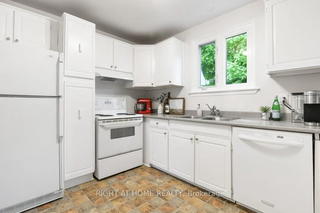 Photo 25 of 13 Northpark Drive, Ottawa, Blackburn Hamlet — HOMEH