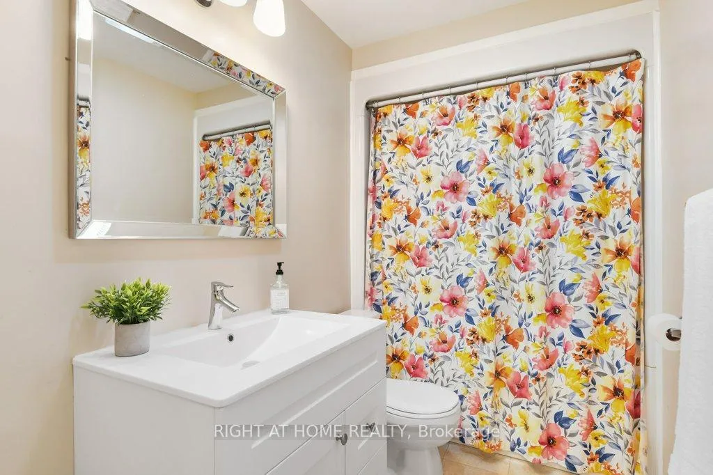 Photo 39 of 13 Northpark Drive, Ottawa, Blackburn Hamlet — HOMEH