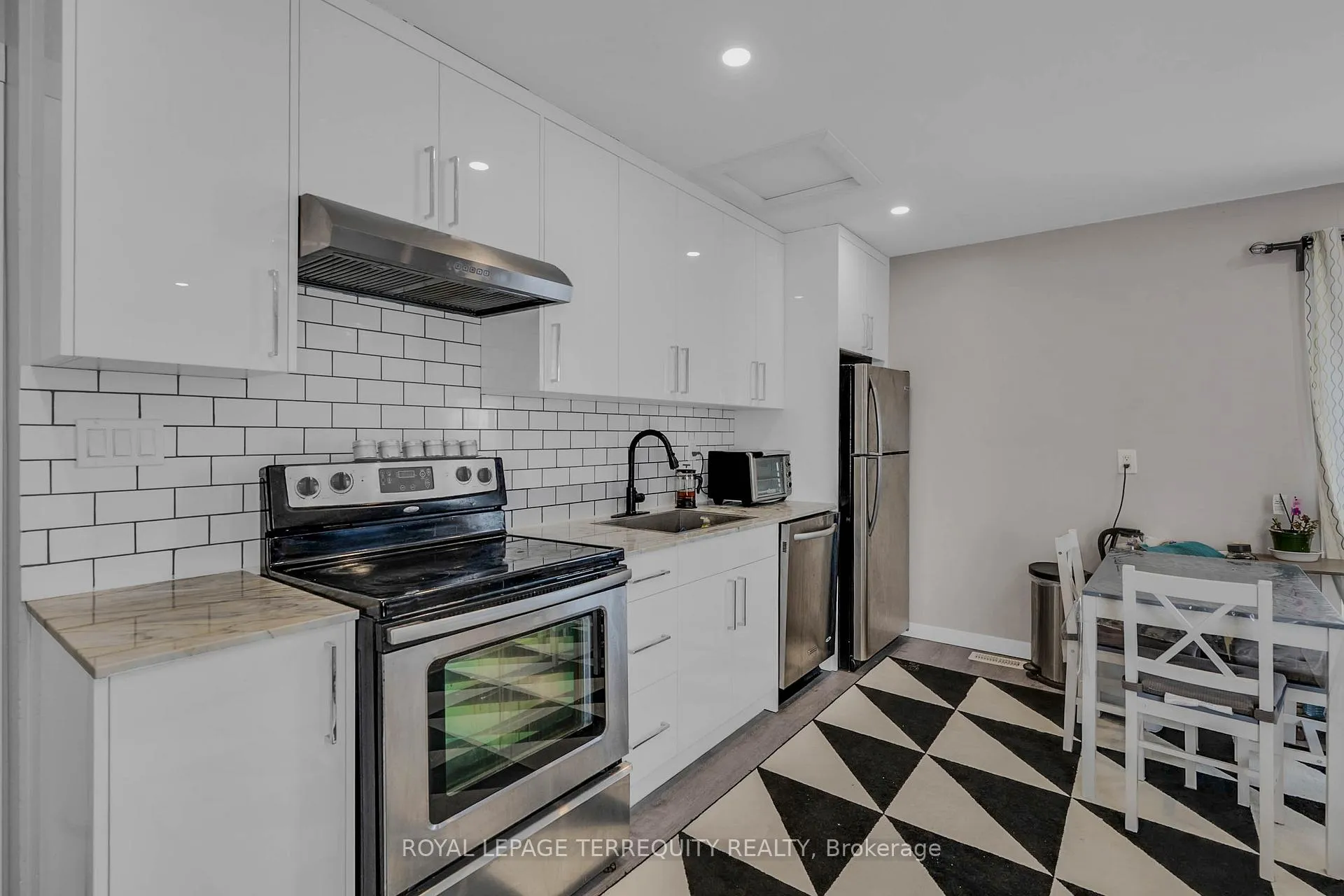 Photo 41 of 25 Bailey Crescent, Aurora, Aurora Highlands — HOMEH