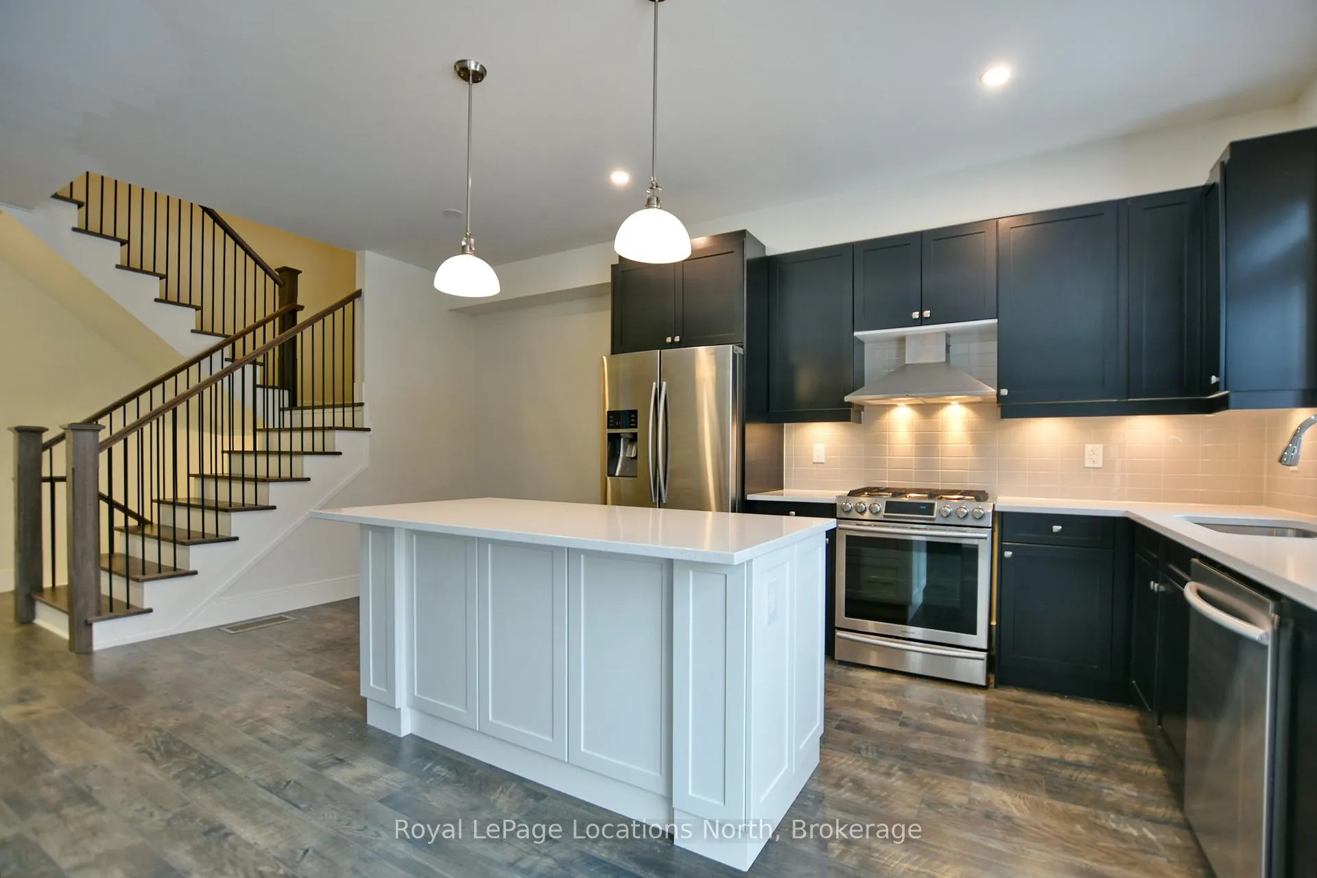 Photo 10 of 185 Yellow Birch Crescent, Blue Mountains — HOMEH