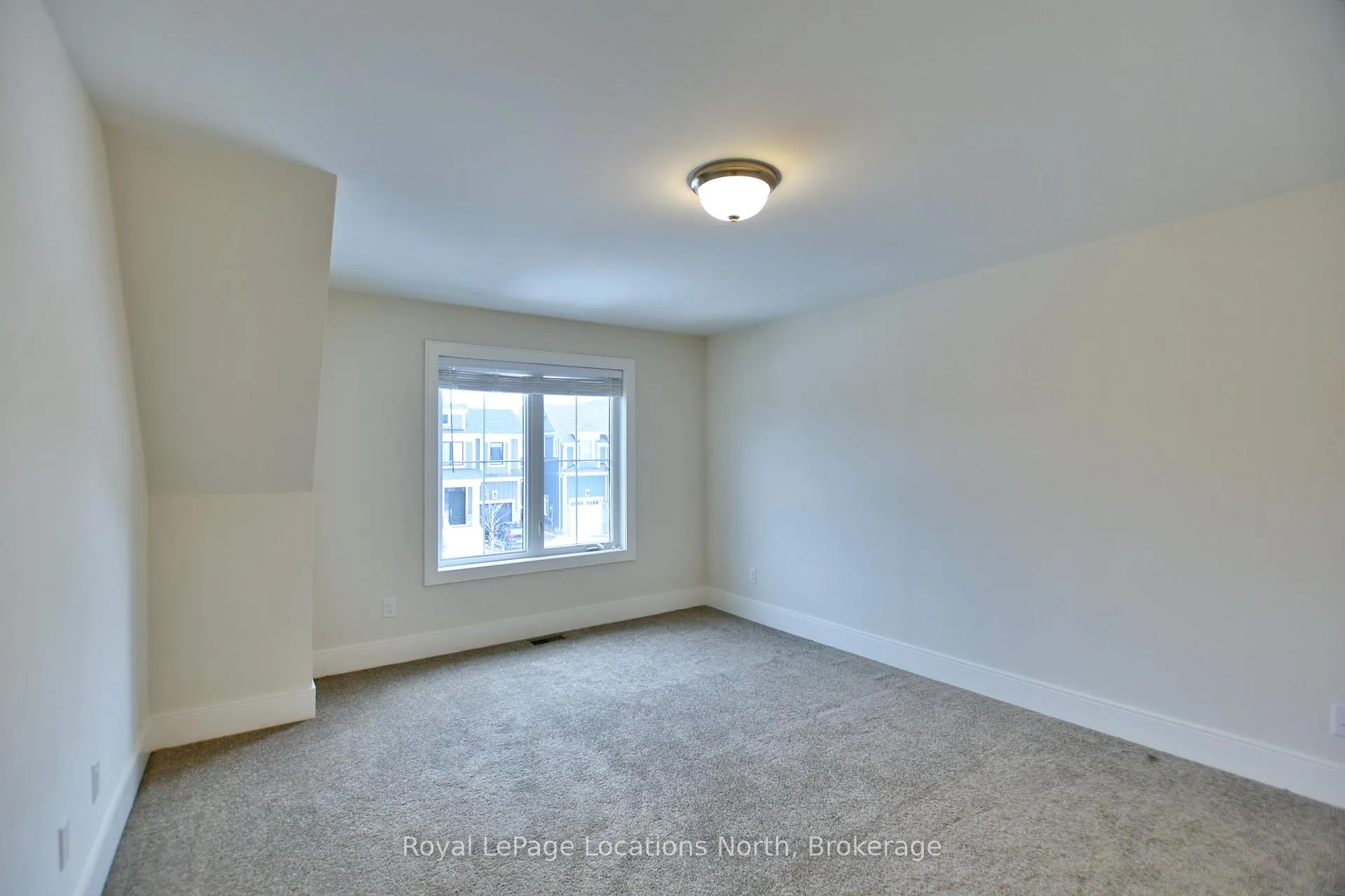 Photo 15 of 185 Yellow Birch Crescent, Blue Mountains — HOMEH