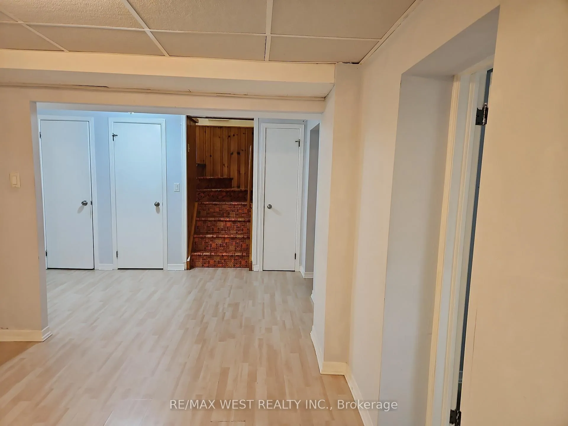 Photo 18 of 30 Golfwood Heights, Etobicoke, Kingsview Village-The Westway — HOMEH