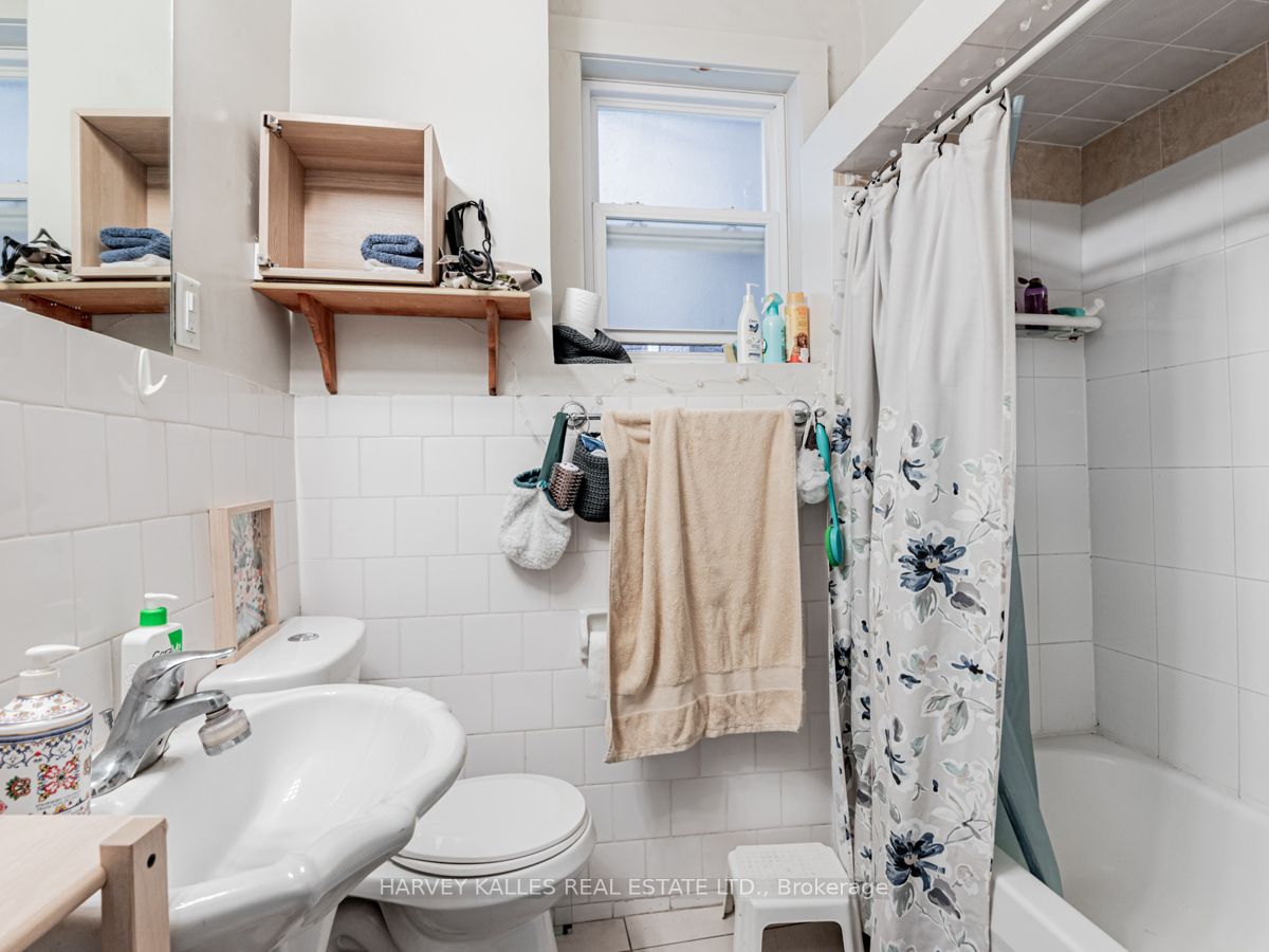 Photo 49 of 1552 Bathurst Street, Toronto, Humewood-Cedarvale — HOMEH