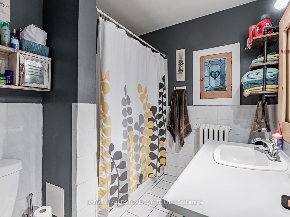 Photo 74 of 1552 Bathurst Street, Toronto, Humewood-Cedarvale — HOMEH