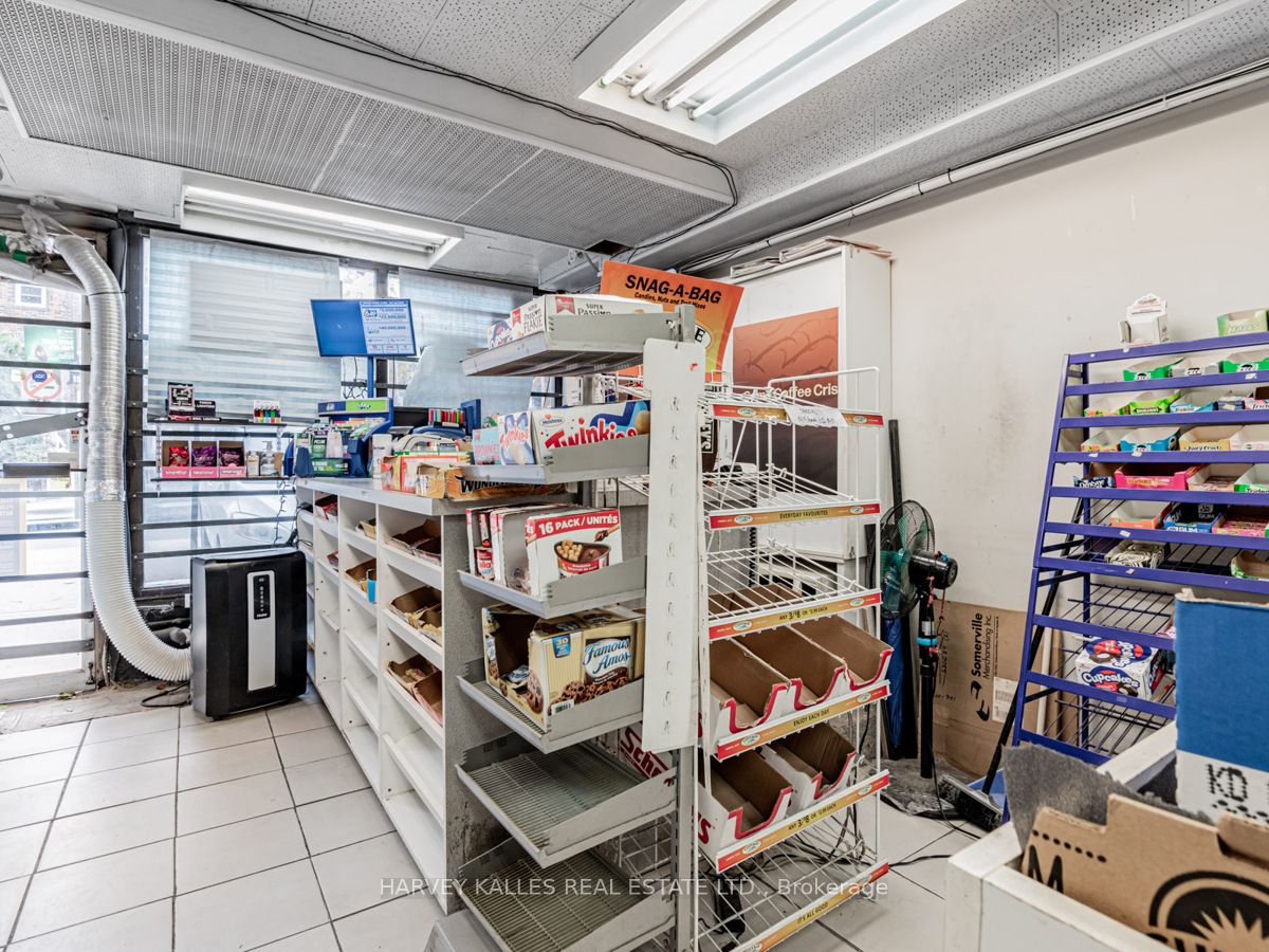 Photo 52 of 1552 Bathurst Street, Toronto, Humewood-Cedarvale — HOMEH