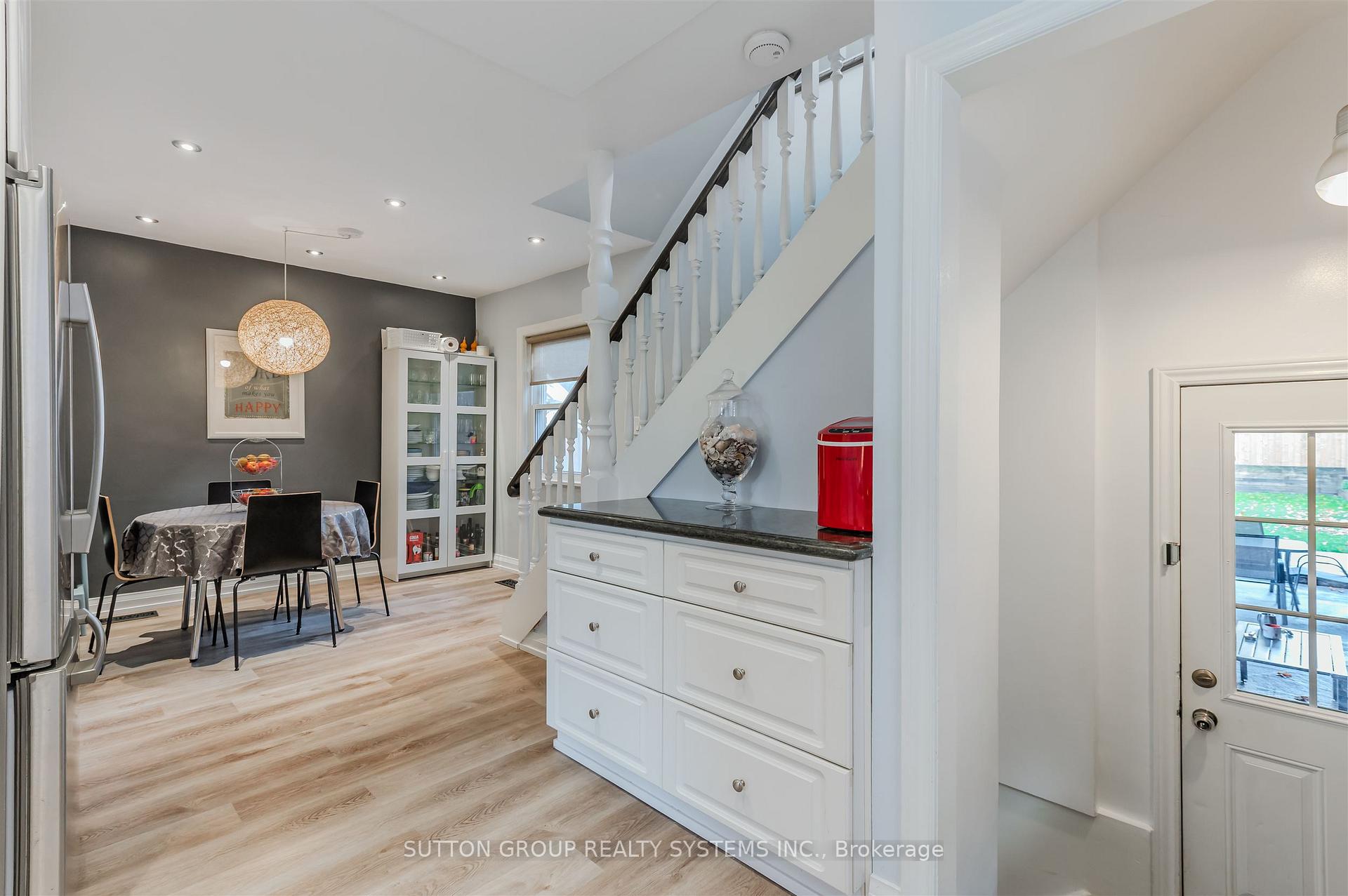 Photo 13 of 1 Elmlea Road, Etobicoke, Humber Heights — HOMEH