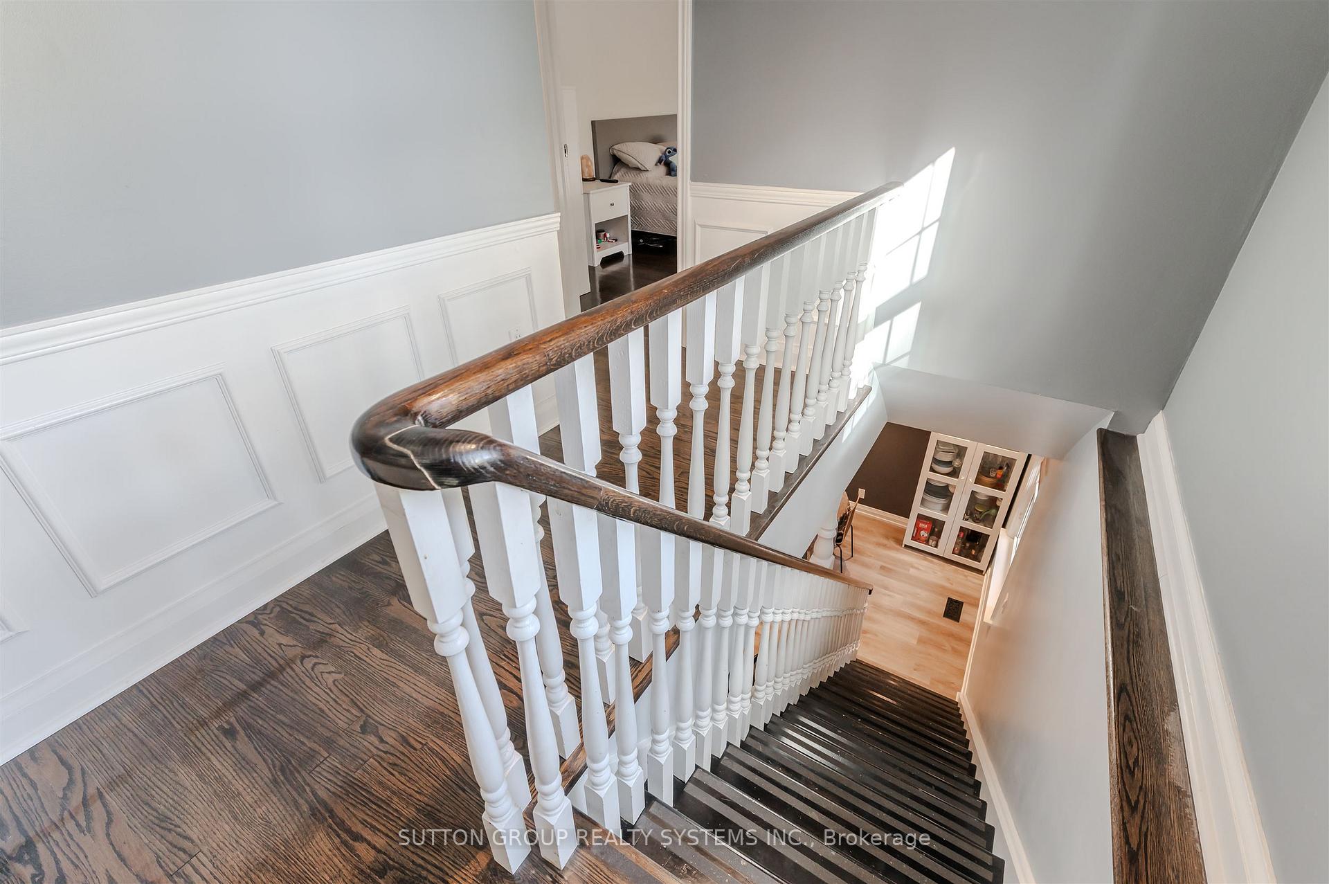 Photo 19 of 1 Elmlea Road, Etobicoke, Humber Heights — HOMEH