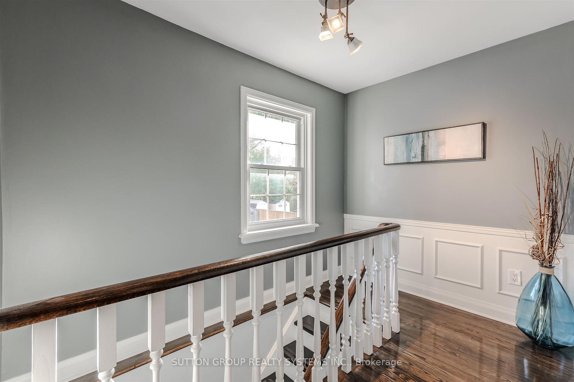 Photo 20 of 1 Elmlea Road, Etobicoke, Humber Heights — HOMEH
