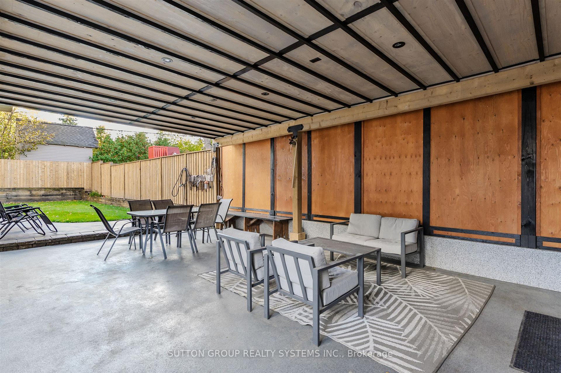 Photo 29 of 1 Elmlea Road, Etobicoke, Humber Heights — HOMEH
