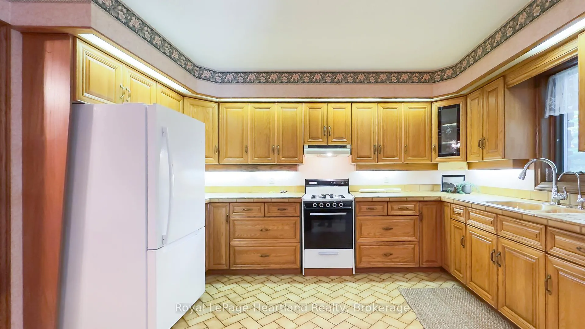 Photo 21 of 81364 Champlain Boulevard, Ashfield-Colborne-Wawanosh, Colborne — HOMEH