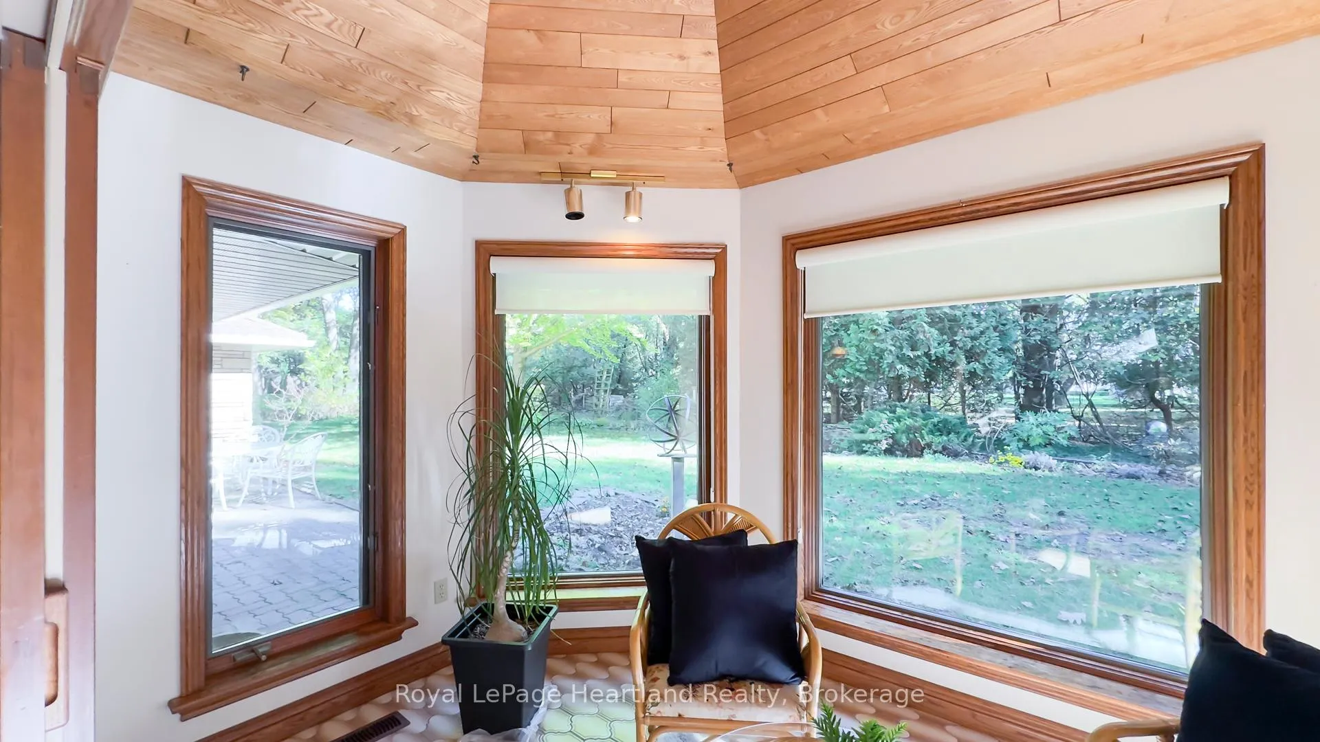 Photo 37 of 81364 Champlain Boulevard, Ashfield-Colborne-Wawanosh, Colborne — HOMEH