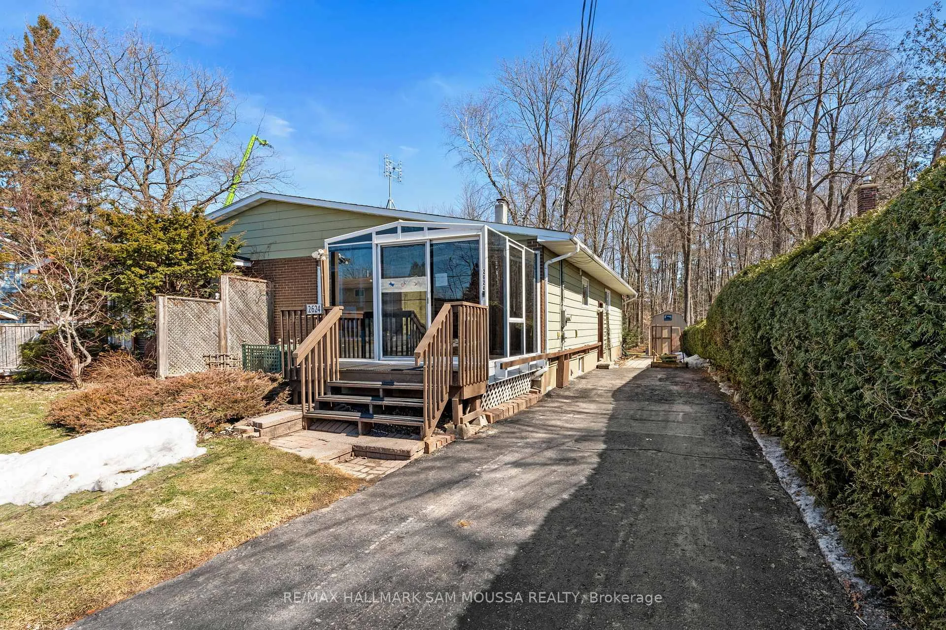 Photo 6 of 2624 Cleroux Crescent, Ottawa, Blackburn Hamlet (South) — HOMEH