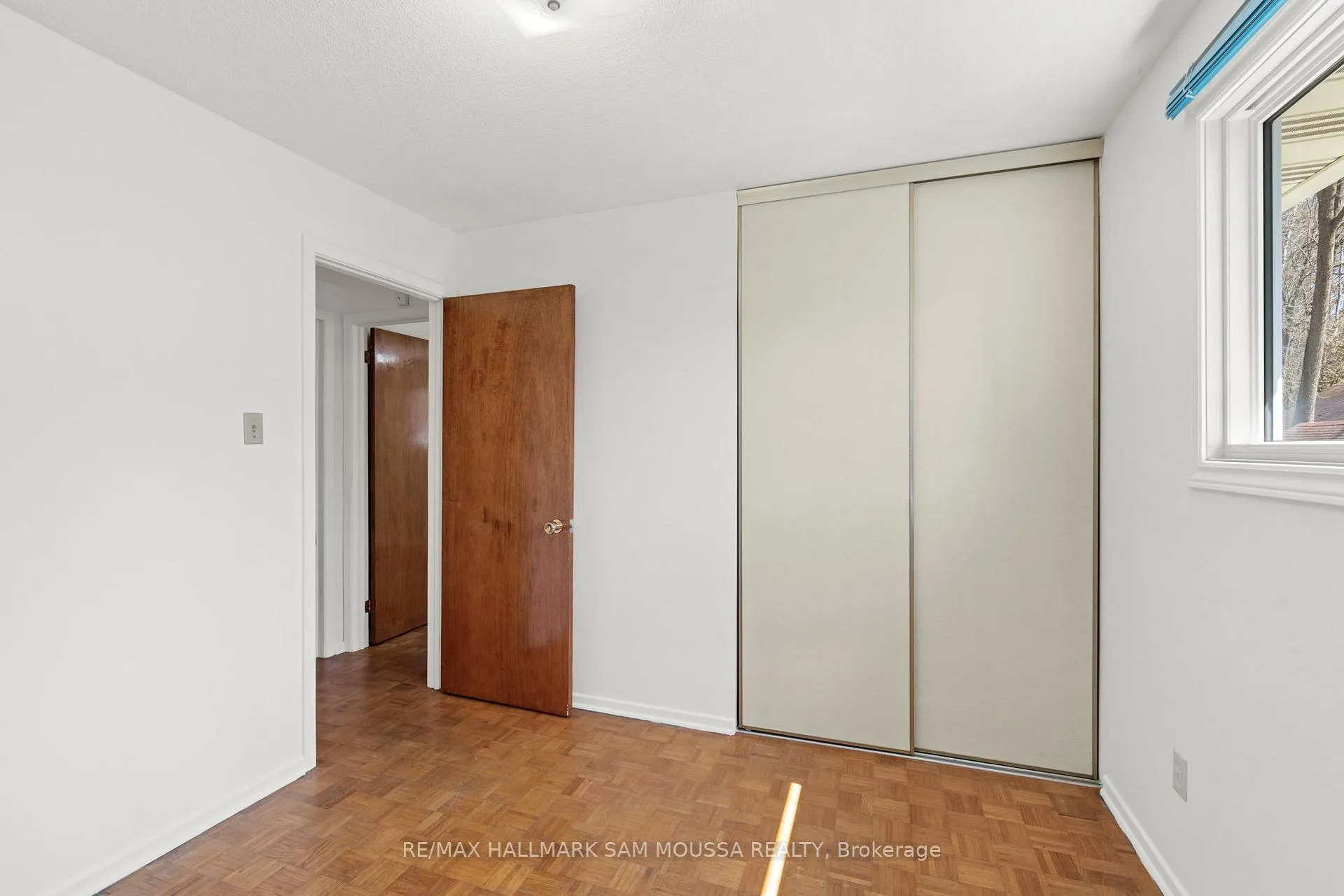 Photo 28 of 2624 Cleroux Crescent, Ottawa, Blackburn Hamlet (South) — HOMEH
