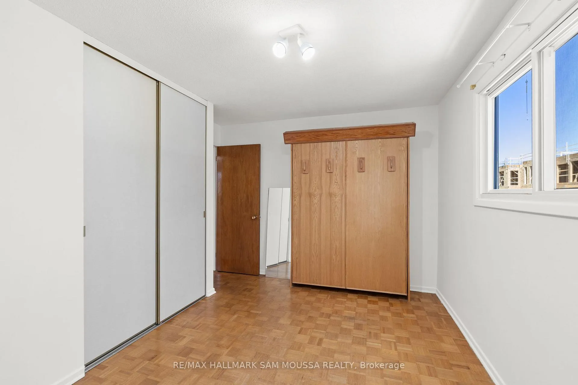 Photo 32 of 2624 Cleroux Crescent, Ottawa, Blackburn Hamlet (South) — HOMEH