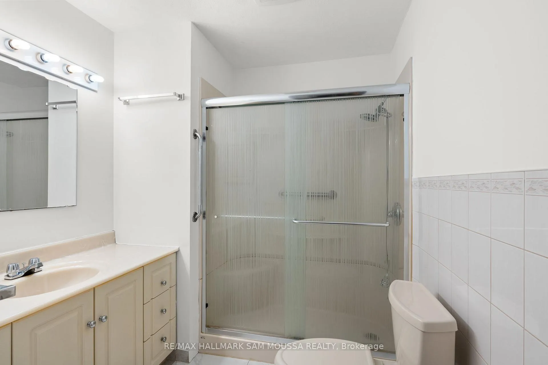 Photo 37 of 2624 Cleroux Crescent, Ottawa, Blackburn Hamlet (South) — HOMEH