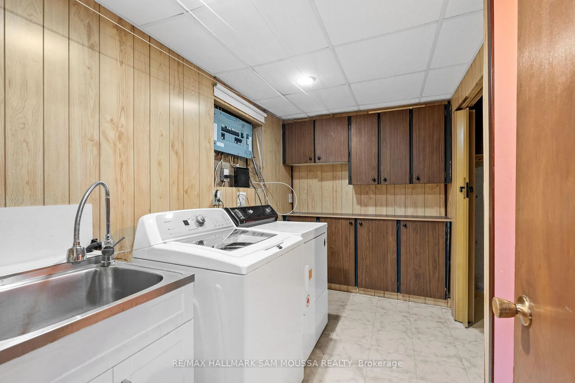 Photo 48 of 2624 Cleroux Crescent, Ottawa, Blackburn Hamlet (South) — HOMEH