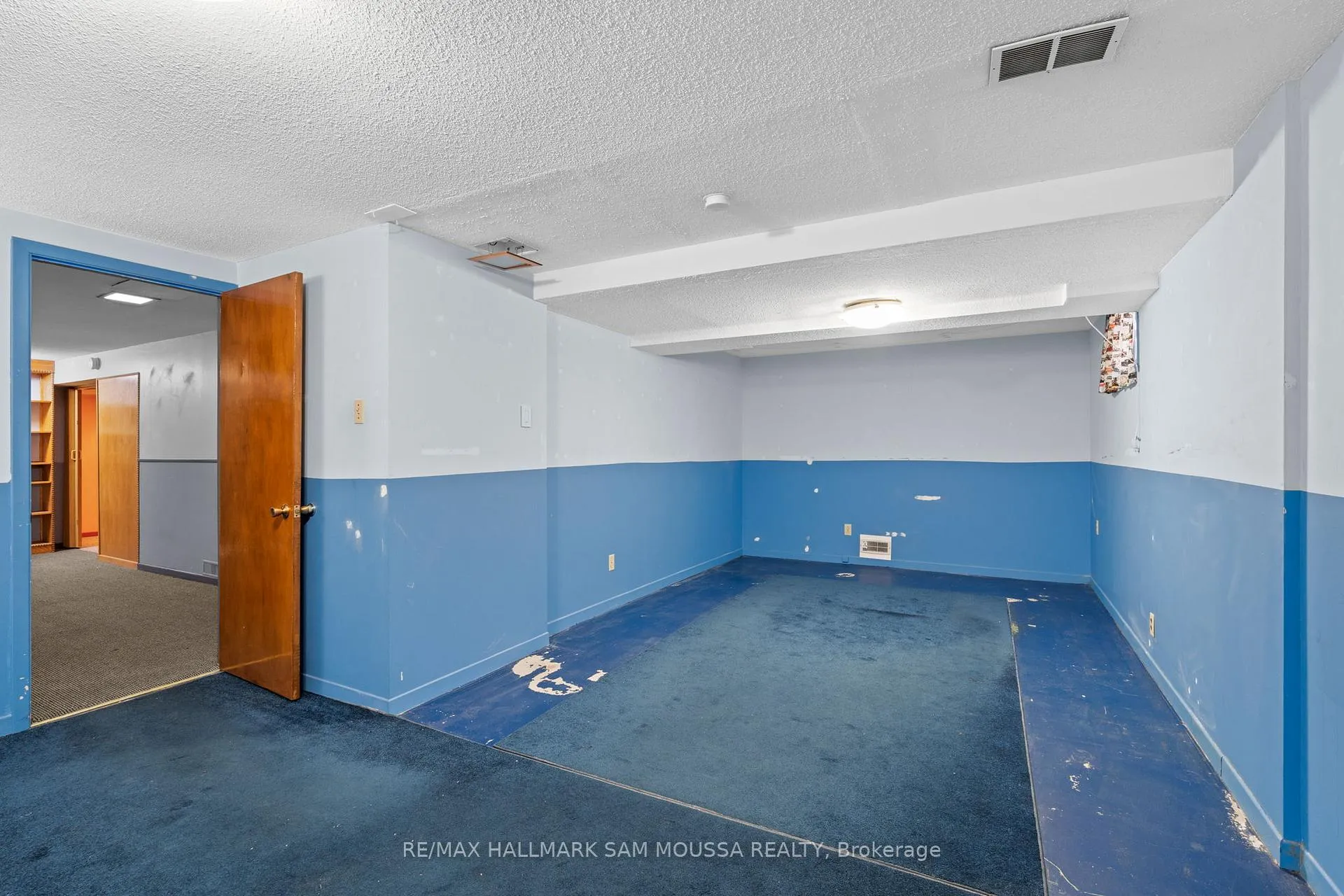 Photo 50 of 2624 Cleroux Crescent, Ottawa, Blackburn Hamlet (South) — HOMEH