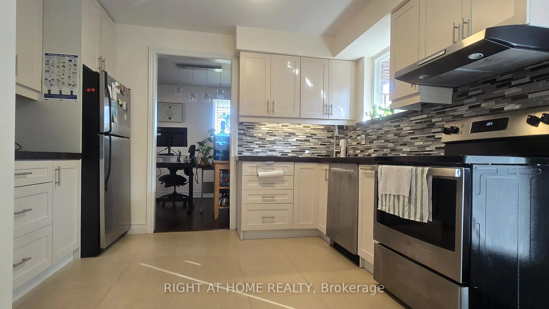 Photo 9 of 27 Shipley Road, Etobicoke, Willowridge-Martingrove-Richview — HOMEH
