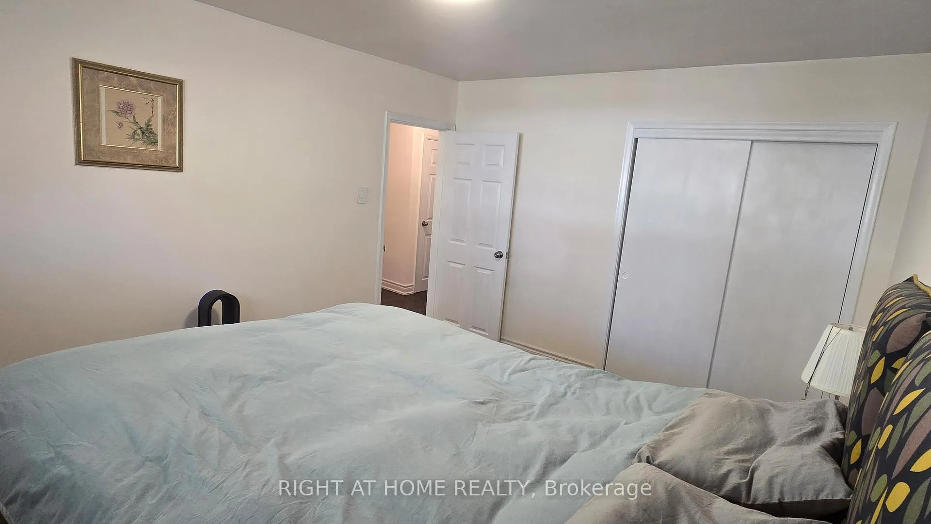Photo 14 of 27 Shipley Road, Etobicoke, Willowridge-Martingrove-Richview — HOMEH