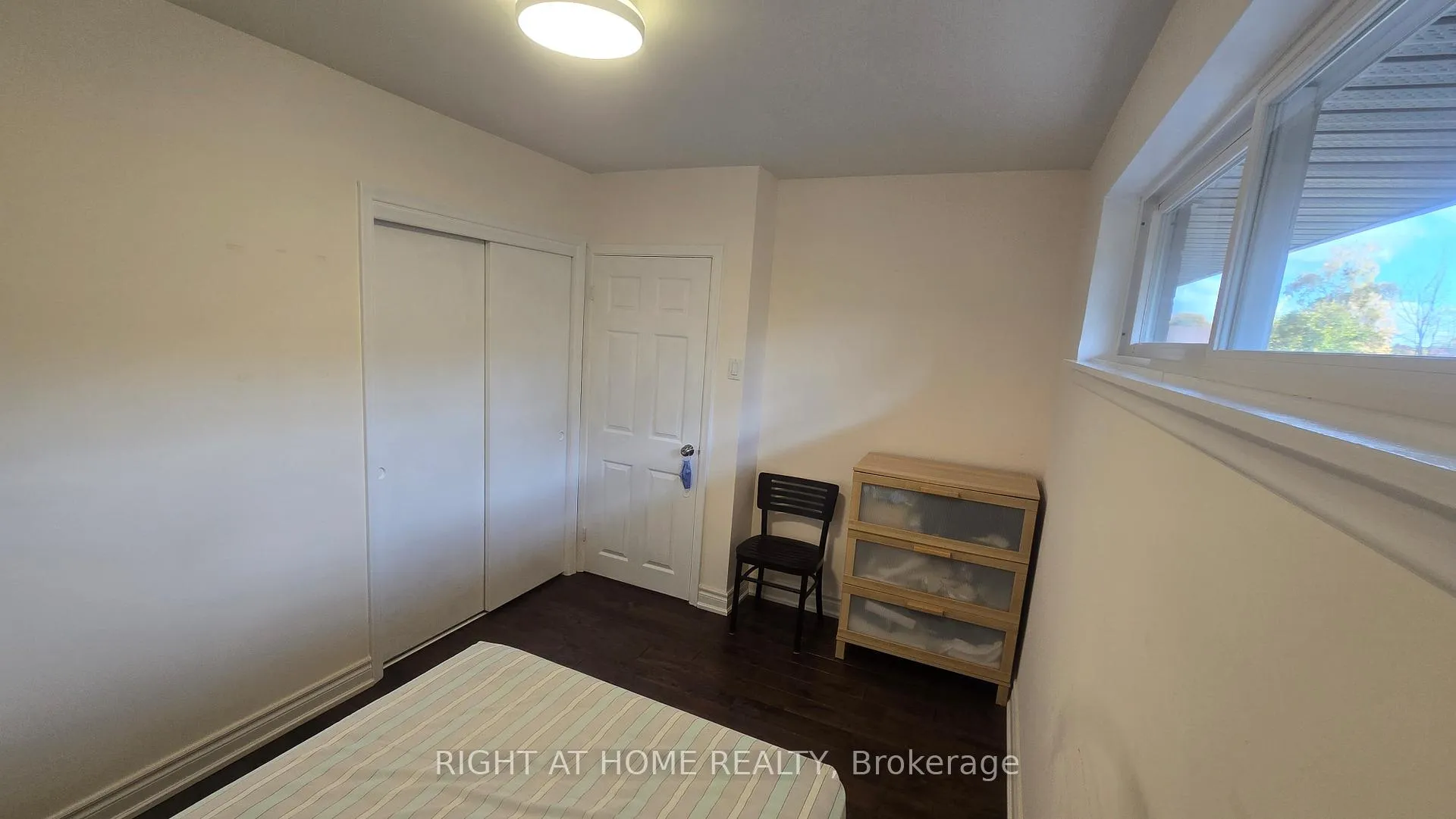 Photo 17 of 27 Shipley Road, Etobicoke, Willowridge-Martingrove-Richview — HOMEH