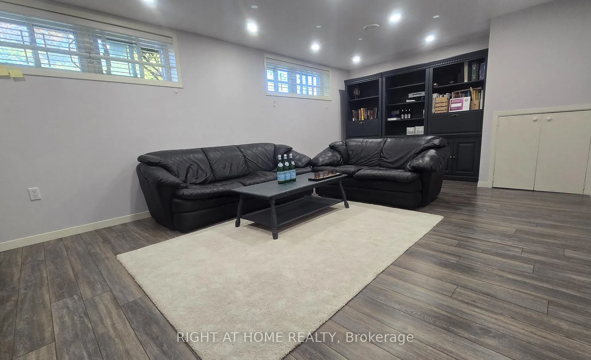 Photo 21 of 27 Shipley Road, Etobicoke, Willowridge-Martingrove-Richview — HOMEH