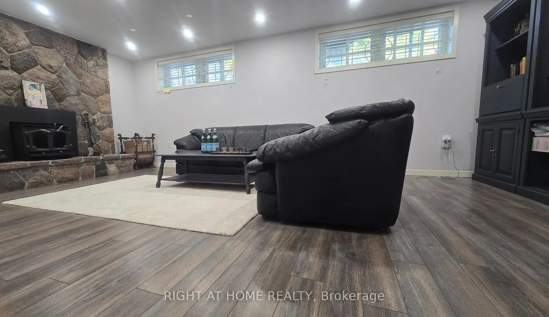 Photo 22 of 27 Shipley Road, Etobicoke, Willowridge-Martingrove-Richview — HOMEH