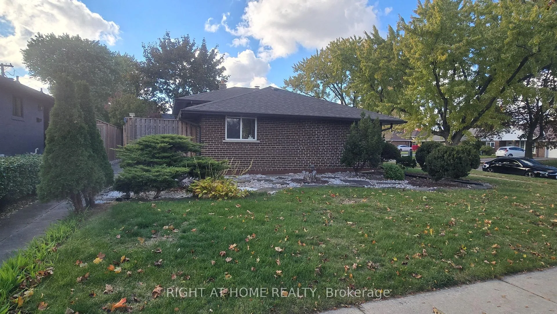 Photo 30 of 27 Shipley Road, Etobicoke, Willowridge-Martingrove-Richview — HOMEH