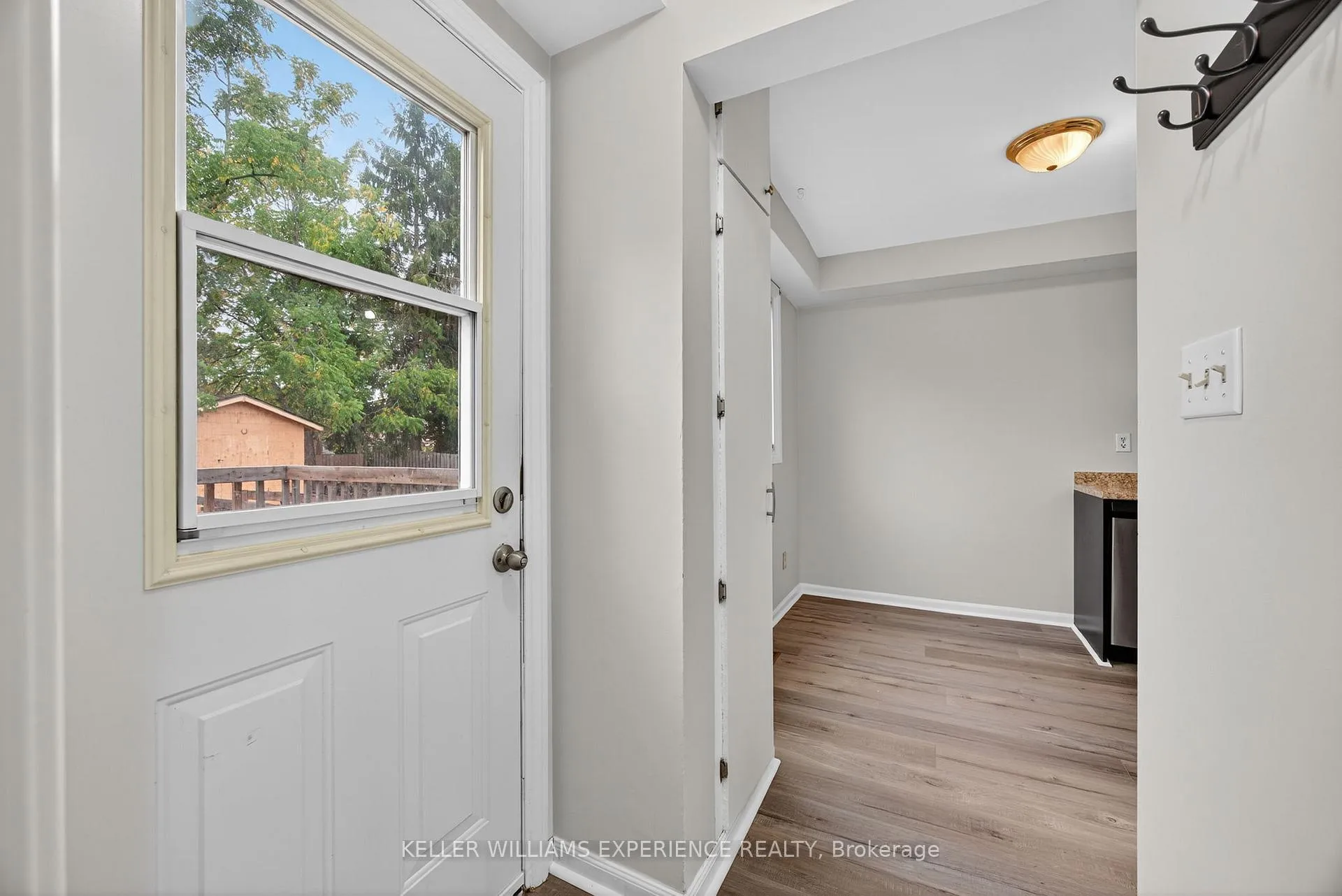 Photo 6 of 79 Carlton Road, Barrie, Cundles East — HOMEH