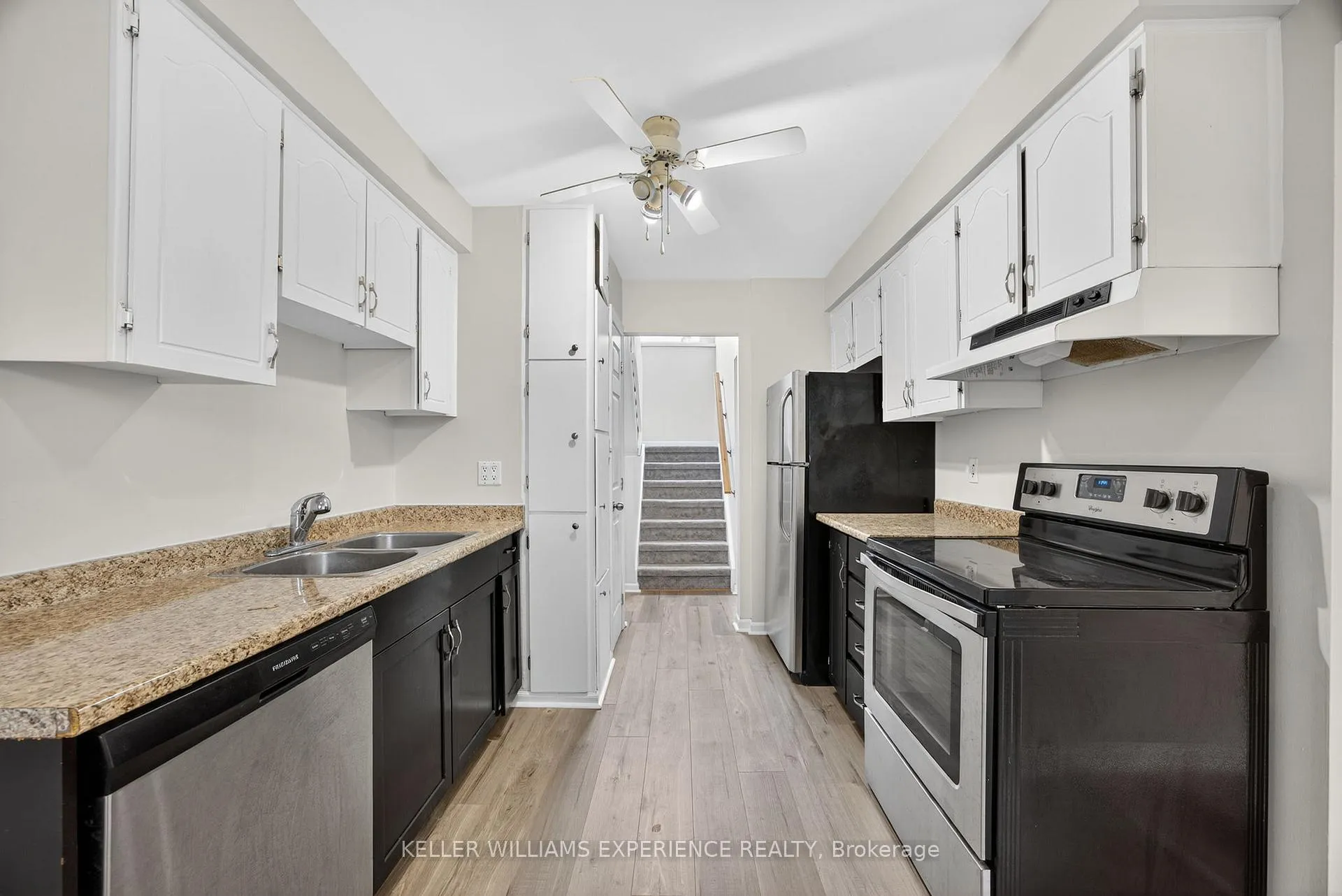 Photo 11 of 79 Carlton Road, Barrie, Cundles East — HOMEH
